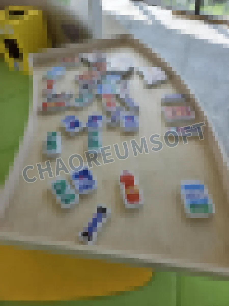 재활용품 모형 내부에 RFID 태그를 삽입해 사용하는 분리수거 교육 교구
